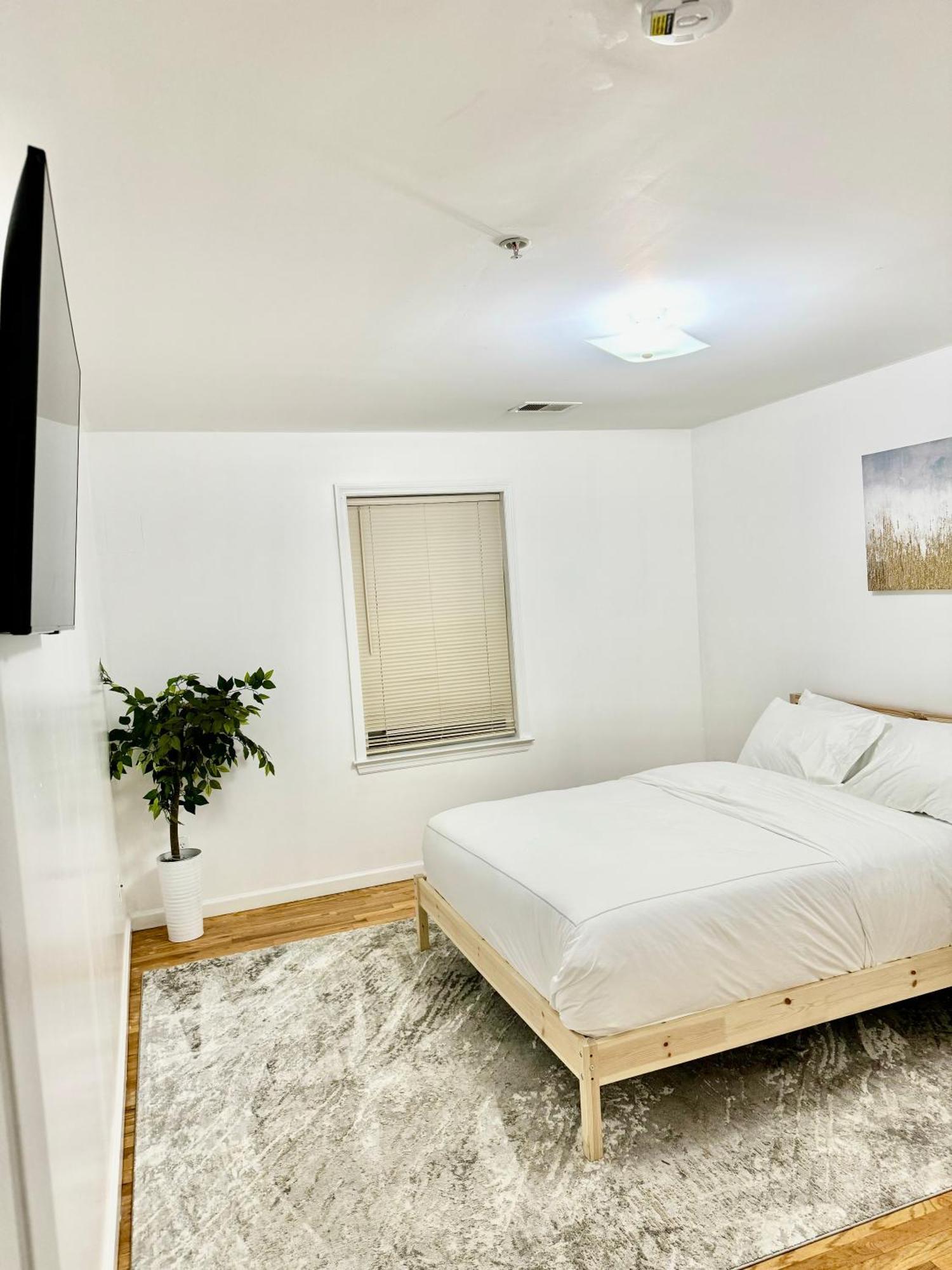 Stylish Evergreen Apartment By Newark Airport Buitenkant foto