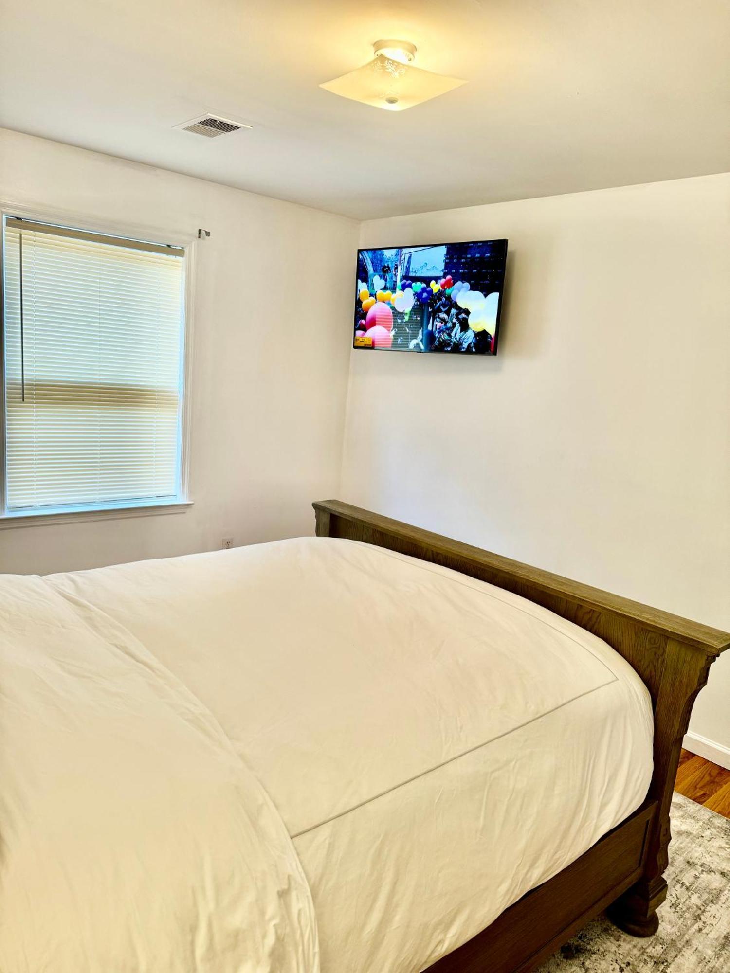 Stylish Evergreen Apartment By Newark Airport Buitenkant foto